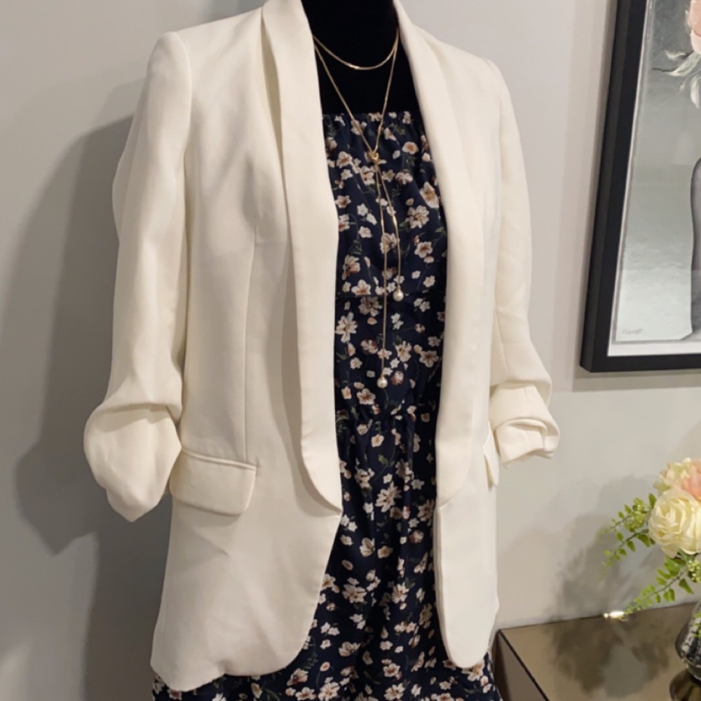 SOLD NOT FOR SALE NWT Summer Floral Romper, Size 8
